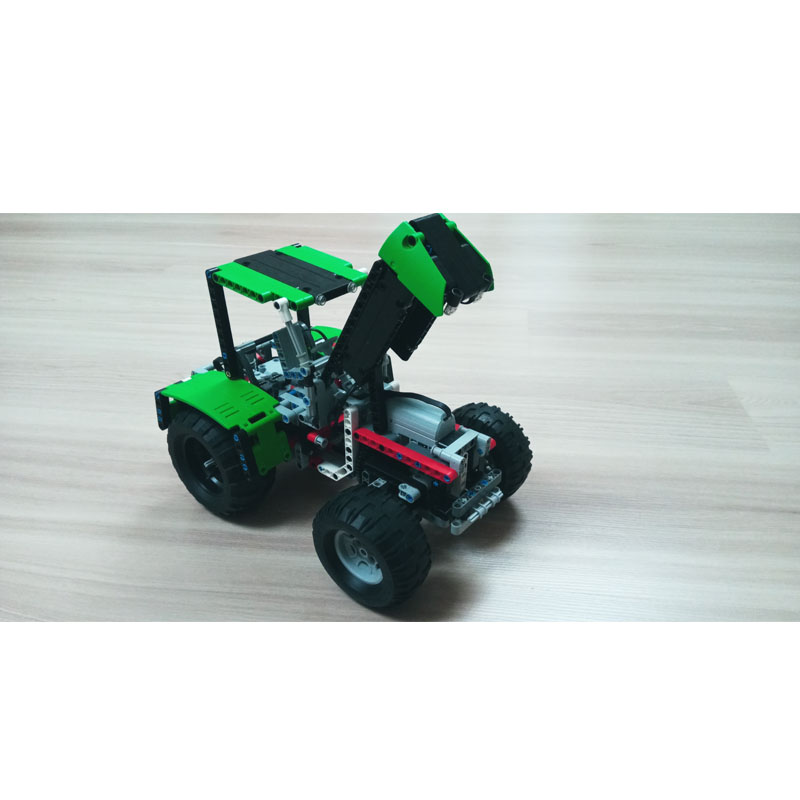 Urban Farming Usa - MOC-80667 Urban Farm Agricultural Medium Tractor
